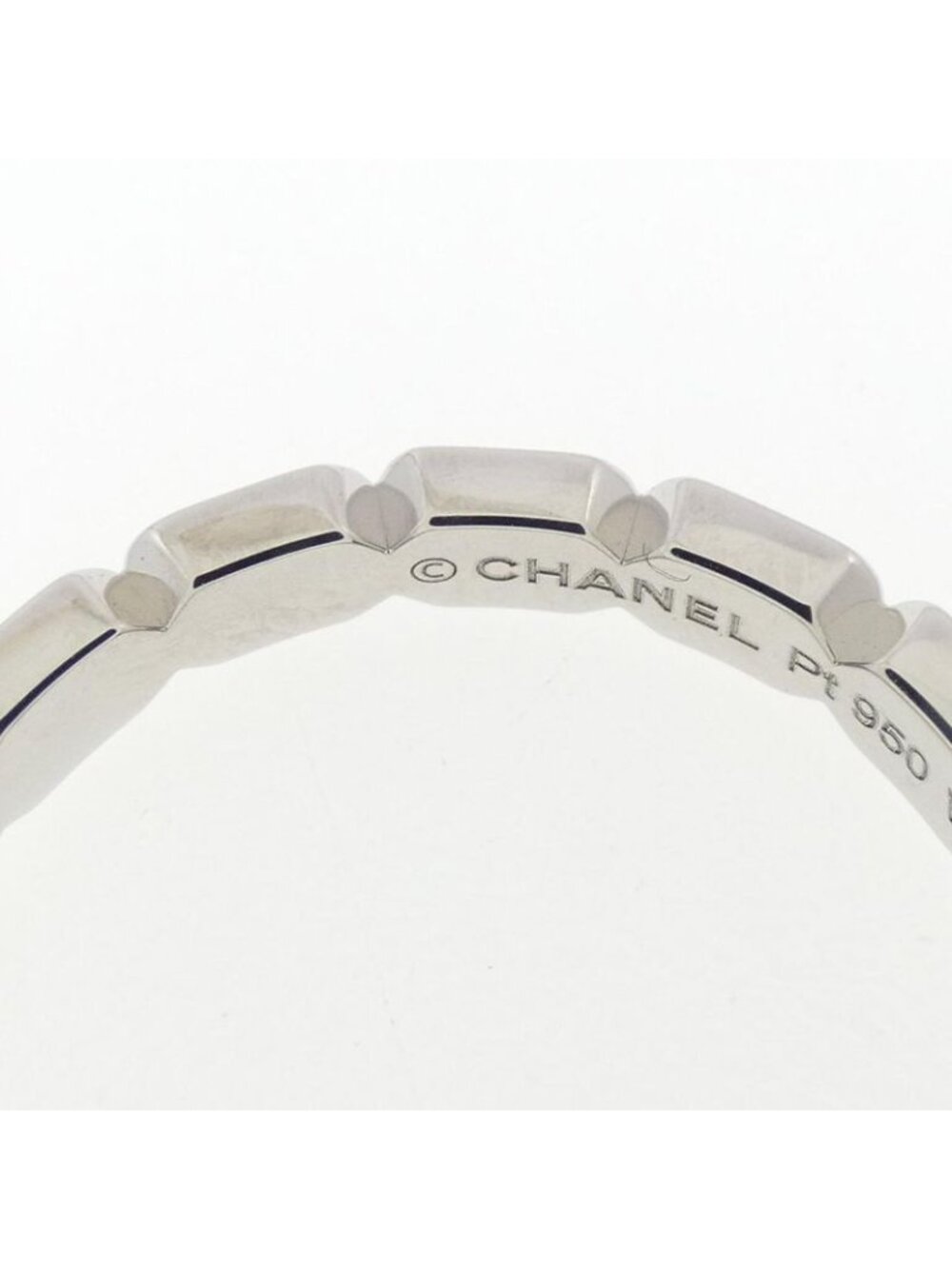 Chanel Diamond Ring - Picture 4 of 6
